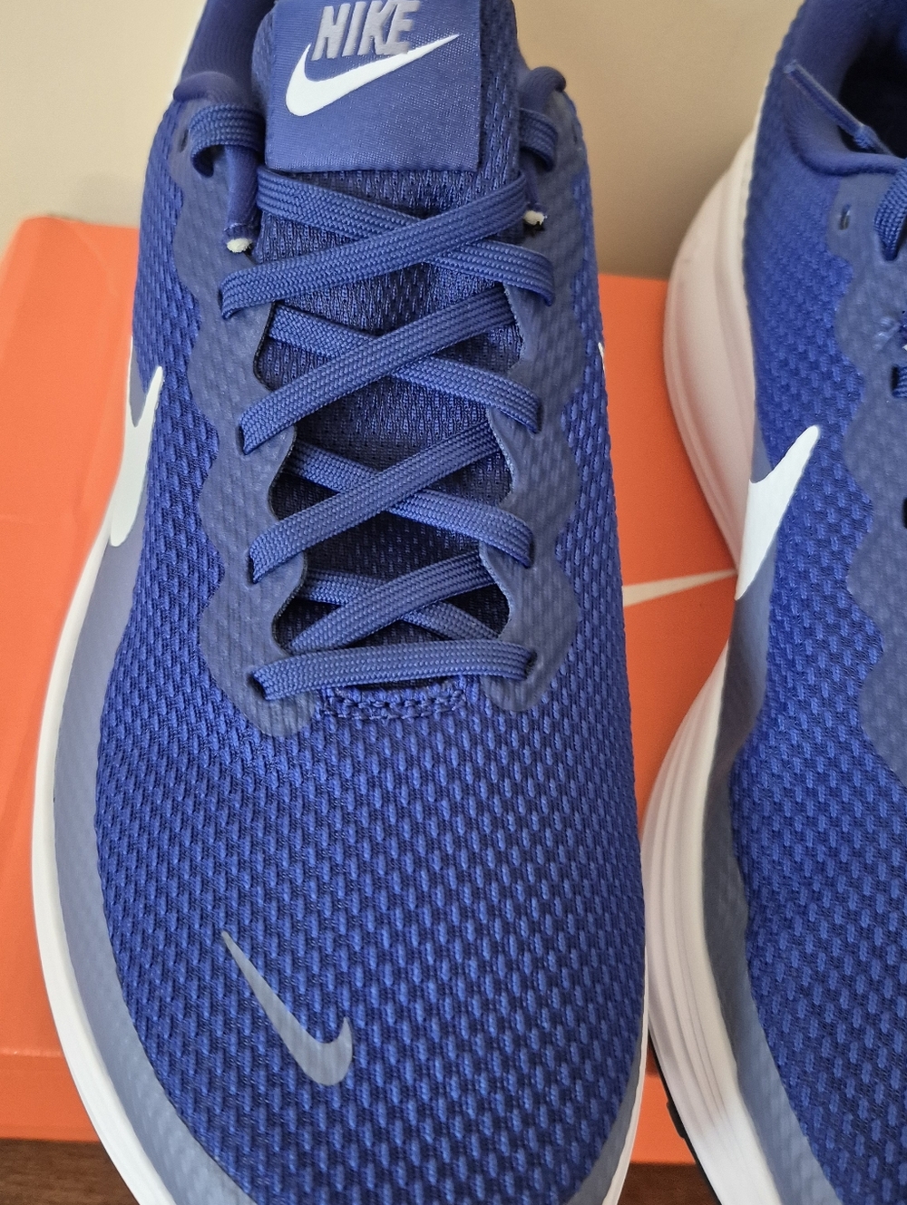 10.5 Men's Nike Revolution 8 Deep Royal Blue World Indigo Black White HJ9198 401 - Picture 7 of 14